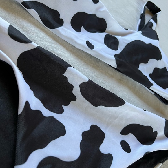 Cowprint Bikini - Picture 2 of 2